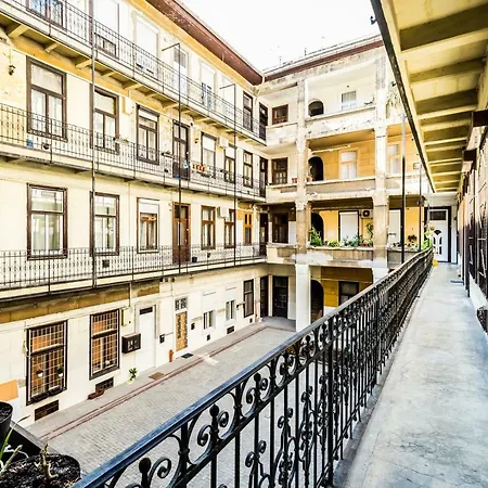 Bpr A2 Downtown Comfy Апартаменты